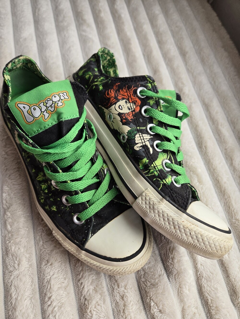 Converse Low Top CTAS × DC Comics Poison Ivy Sneakers Womens 7 Mens 5